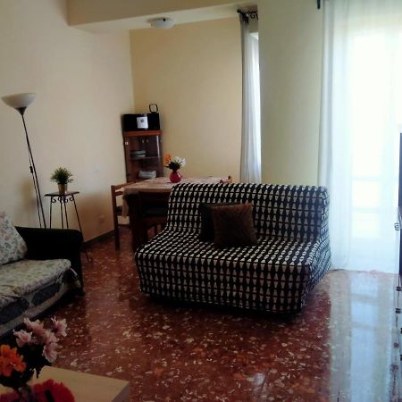 Happy House Mare Di Roma Villa Lido di Ostia Exterior photo